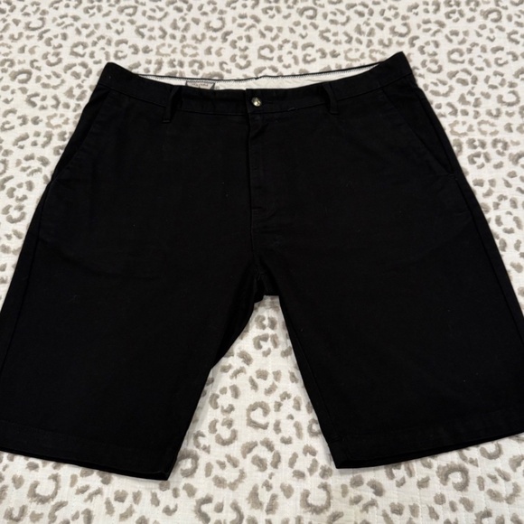 Volcom - Vimonty Men's Chino Flat Front Shorts; 10 1/2"‎ inseam; Black; Size 36 - Picture 3 of 7